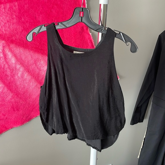 Silence + Noise Black Tank Top - Urban Outfitters - Picture 1 of 4
